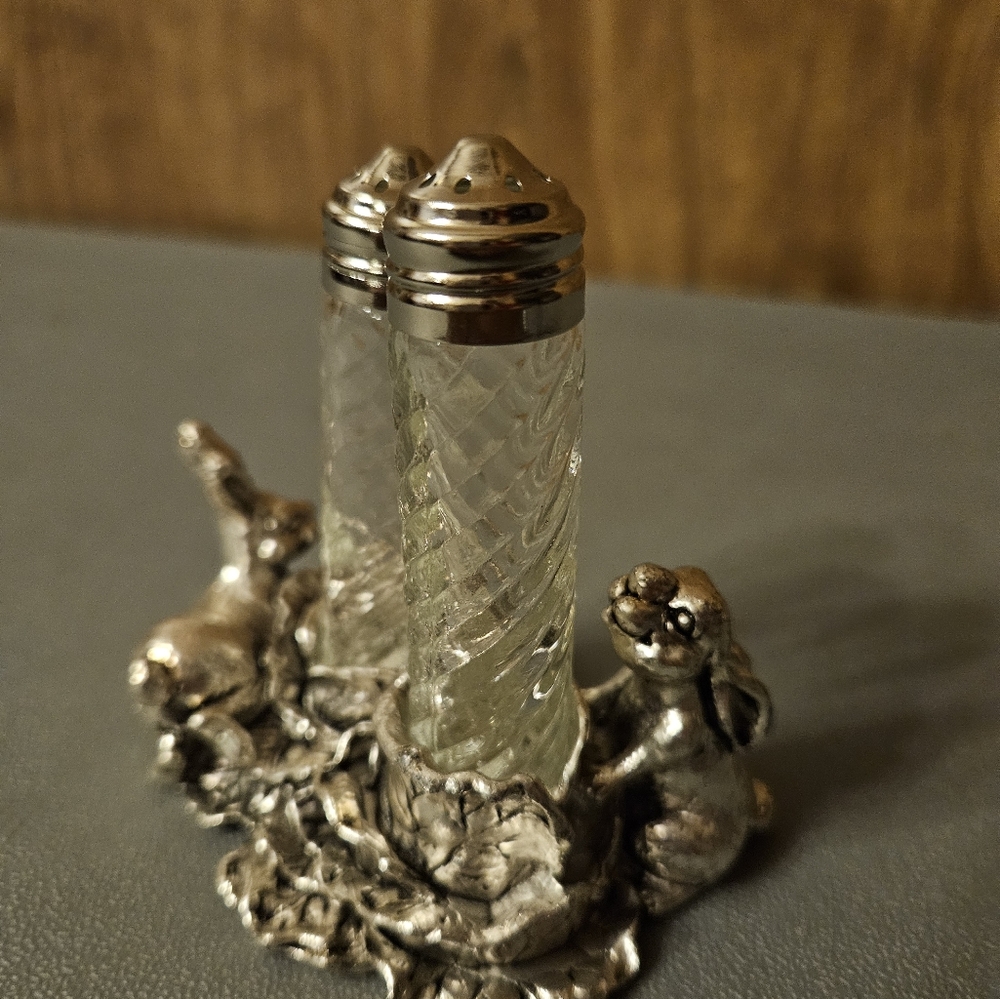 Arthur Court Bunny Patch salt and pepper set - Picture 5 of 6